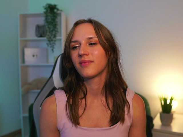 kellycutie18 live cam on BongaCams