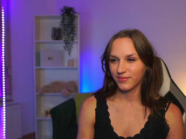 kellycutie18 live cam on BongaCams