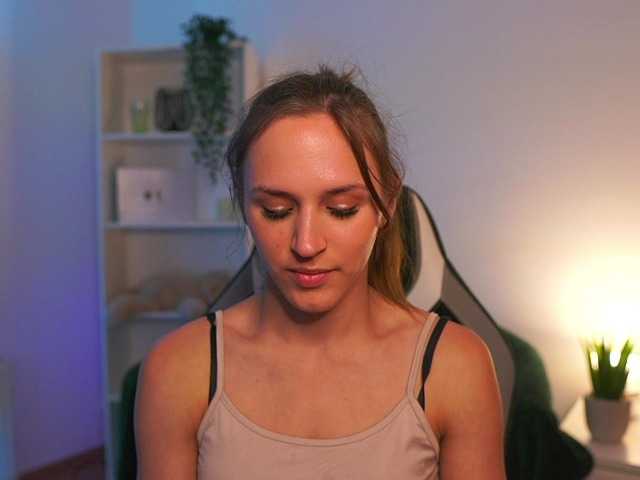 kellycutie18 live cam on BongaCams