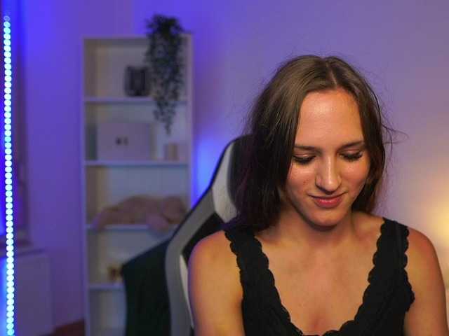 kellycutie18 live cam on BongaCams