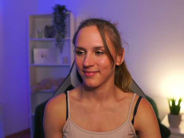 kellycutie18 live cam on BongaCams