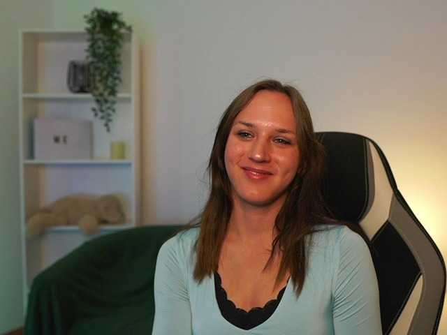 kellycutie18 live cam on BongaCams