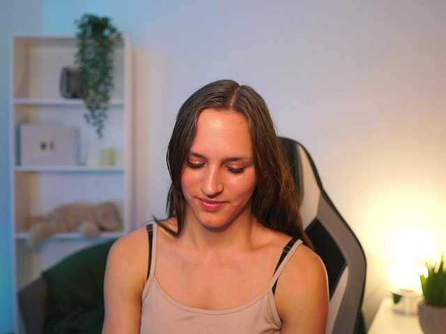 kellycutie18 live cam on BongaCams