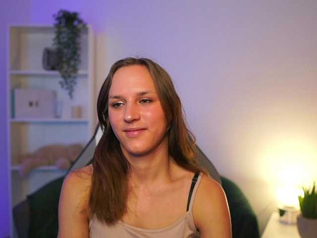 kellycutie18 live cam on BongaCams