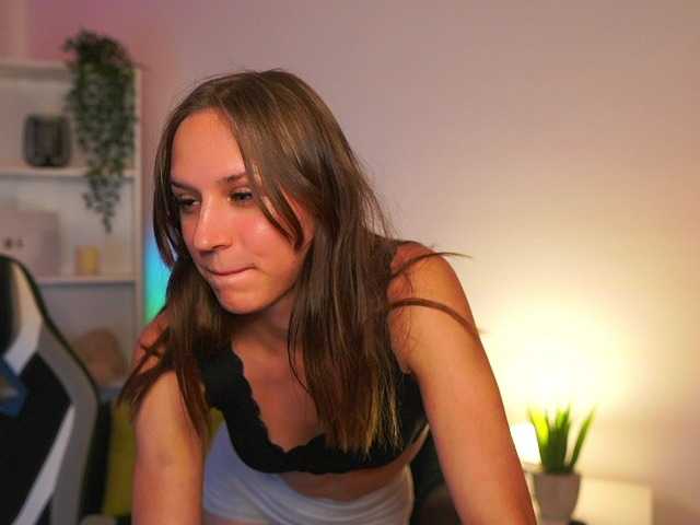 kellycutie18 live cam on BongaCams