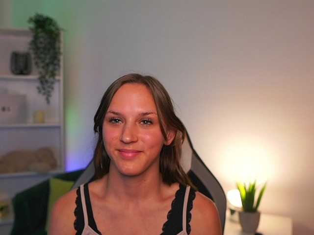 kellycutie18 live cam on BongaCams