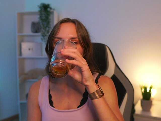 kellycutie18 live cam on BongaCams