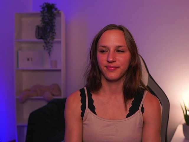 kellycutie18 live cam on BongaCams