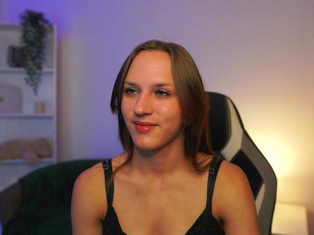 kellycutie18 live cam on BongaCams