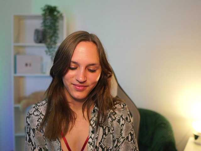 kellycutie18 live cam on BongaCams