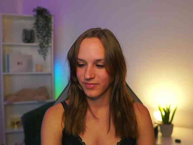 kellycutie18 webcam
