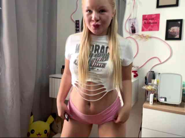 VelvetLilly webcam