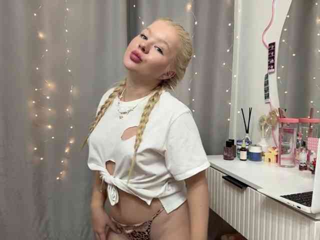 VelvetLilly webcam