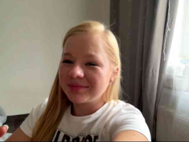 VelvetLilly webcam