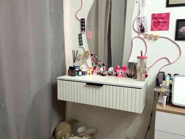 VelvetLilly webcam