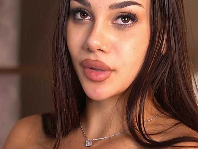 NinaSolle live cam preview