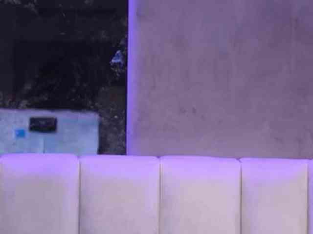 NinaSolle webcam