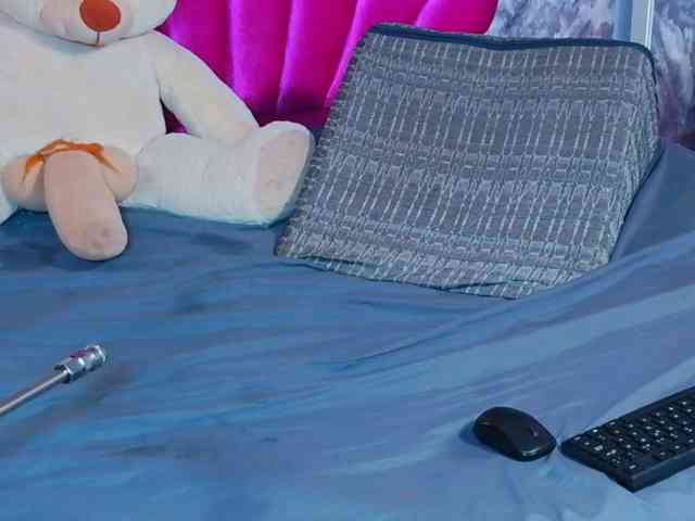 Angel-addicted's cam show statistics and live stream