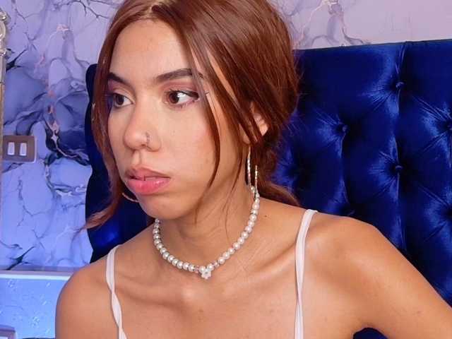 BELLA-HARPER live cam on BongaCams