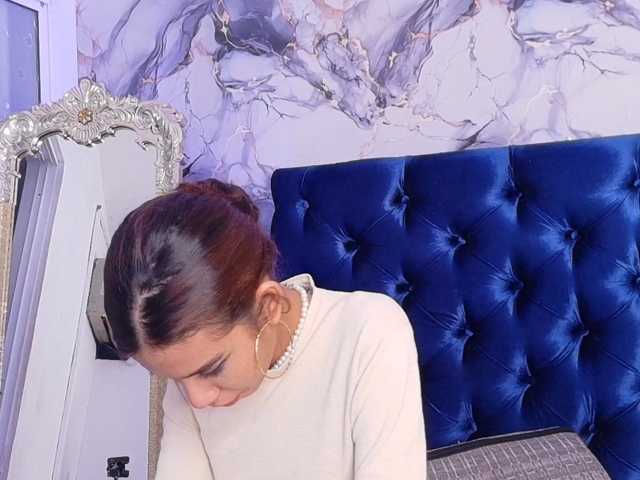 BELLA-HARPER live cam on BongaCams