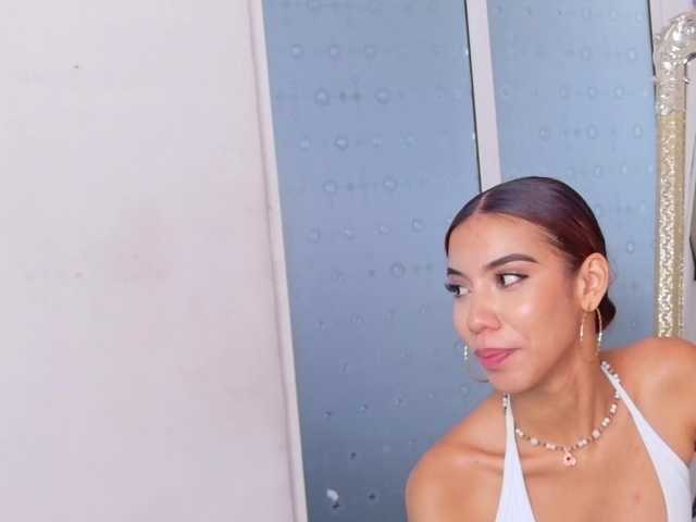 BELLA-HARPER live cam on BongaCams