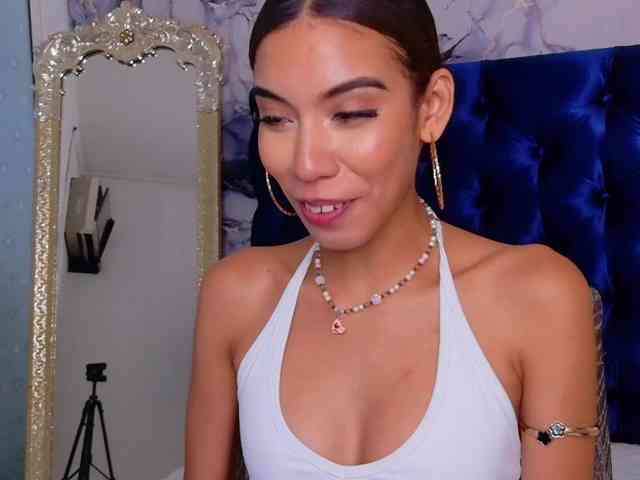 BELLA-HARPER webcam