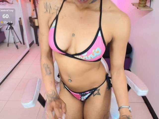 Akira-yumi live cam on BongaCams