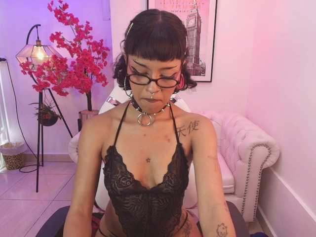 Akira-yumi live cam on BongaCams