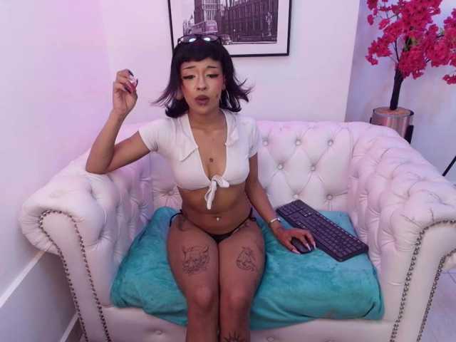 Akira-yumi live cam on BongaCams