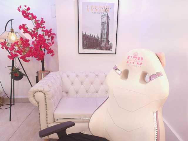 Akira-yumi live cam on BongaCams
