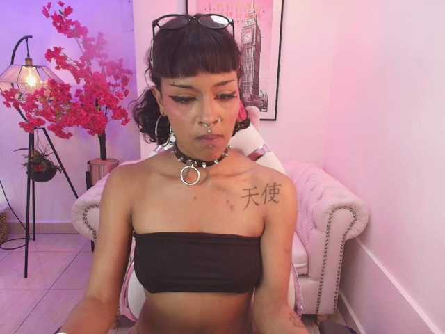 Akira-yumi live cam on BongaCams