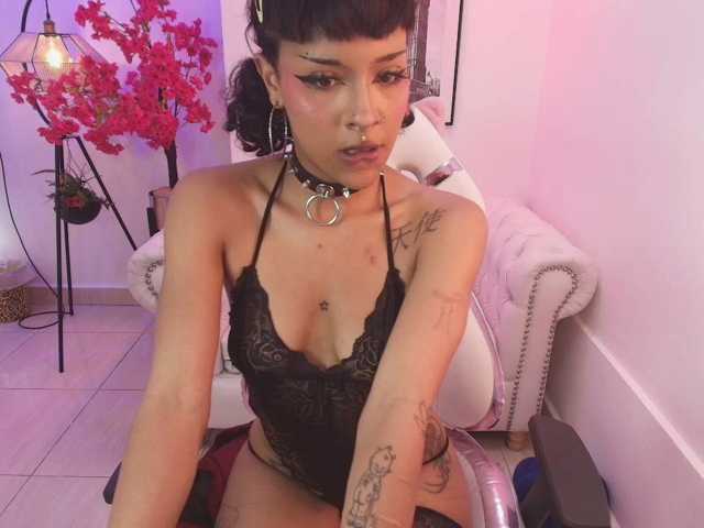 Akira-yumi live cam on BongaCams