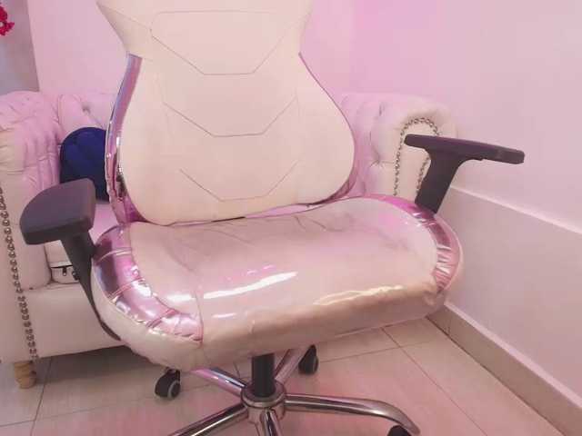 Akira-yumi live cam on BongaCams