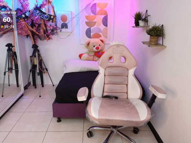 Akira-yumi live cam on BongaCams