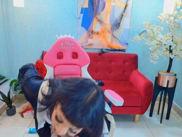 Akira-yumi live cam on BongaCams