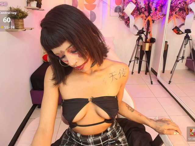 Akira-yumi live cam on BongaCams