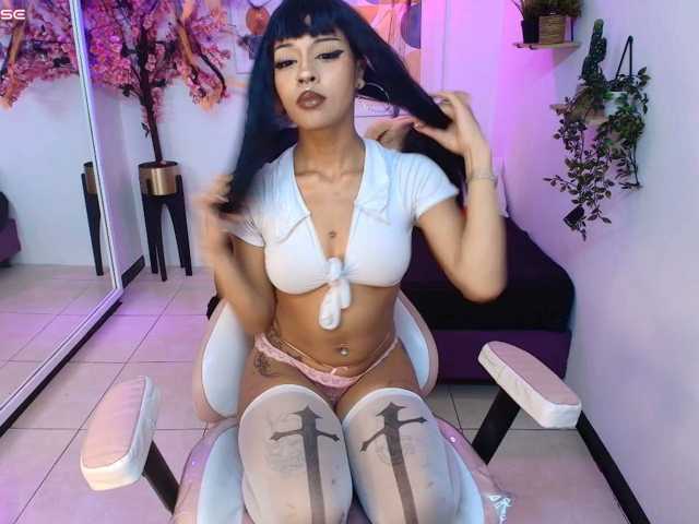 Akira-yumi live cam on BongaCams