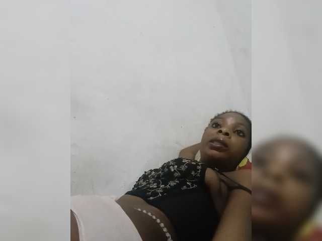 NastieSlim2, en directo ahora en BongaCams