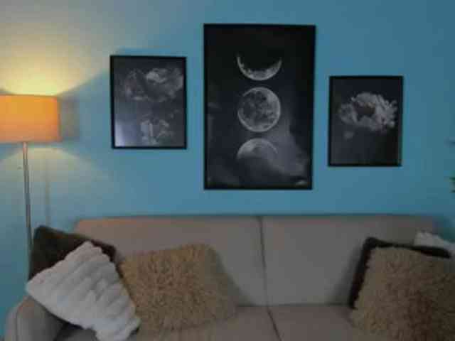 LilyBlush webcam