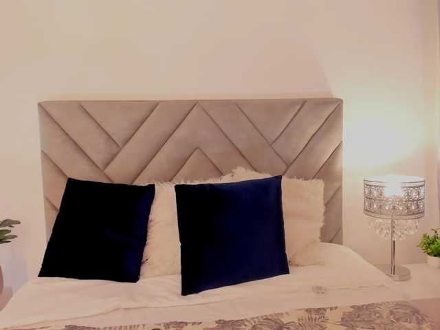 Scarletqueen7 live cam on BongaCams