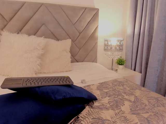 Scarletqueen7 live cam on BongaCams