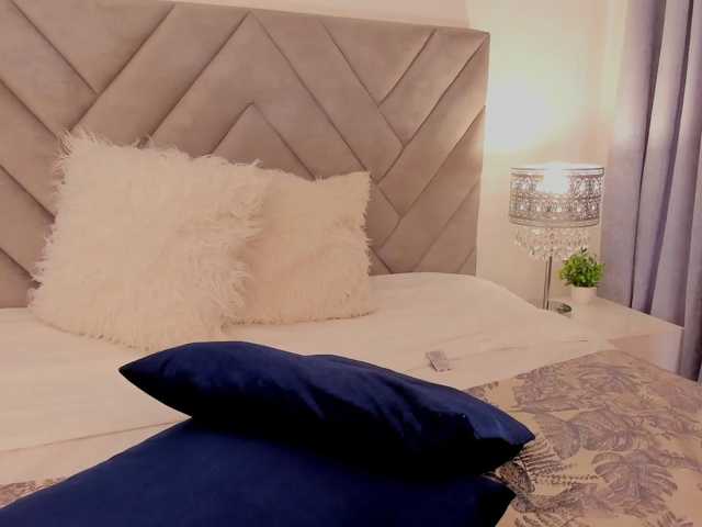 Scarletqueen7 live cam on BongaCams