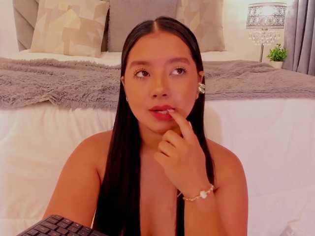Scarletqueen7 live cam on BongaCams