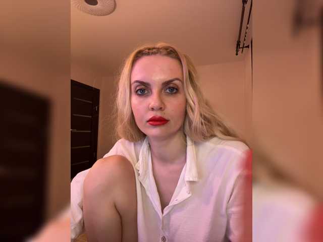 PinkWave live cam preview