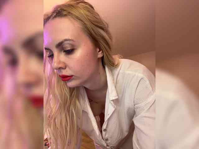 PinkWave's webcam live show