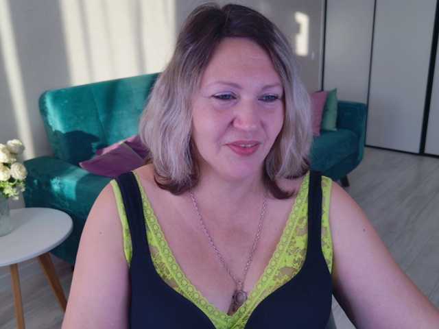 NinaWeiss live cam preview