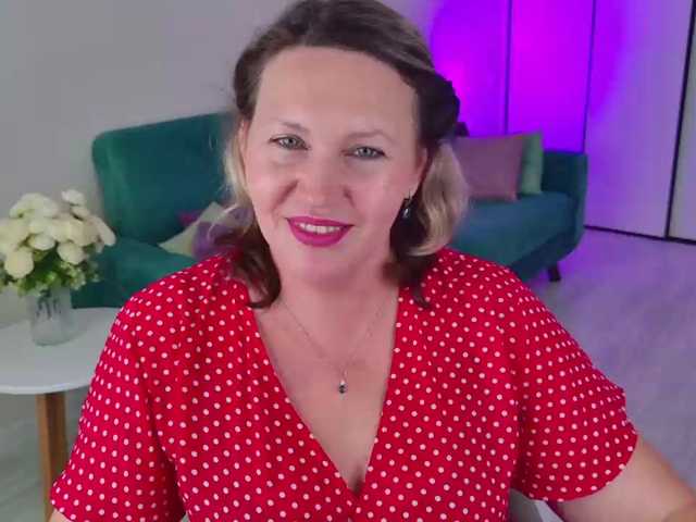 NinaWeiss, en directo ahora en BongaCams