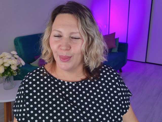 NinaWeiss webcam bongacams model stream image
