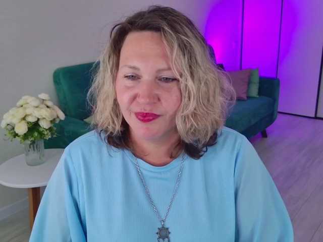 NinaWeiss webcam bongacams model stream image