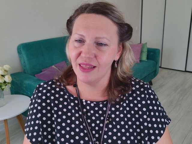 NinaWeiss, en vivo ahora en BongaCams